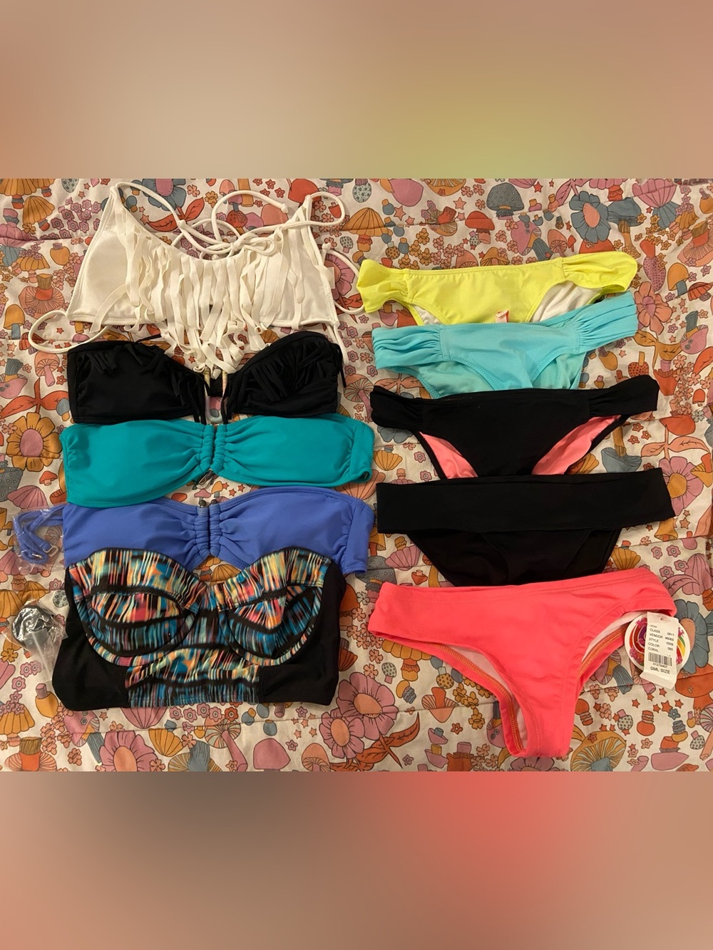 10 XS-S Swimsuit pieces, 5 tops 5 bottoms